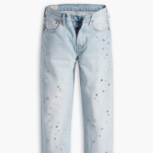 Classic NWT Levi’s 501s in “bling blau.” Light wash highrise, rhinestones, studs - Picture 5 of 5